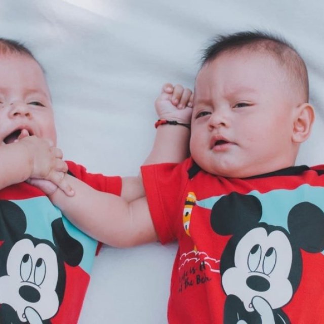 Best Newborn Twin Outfits Ideas